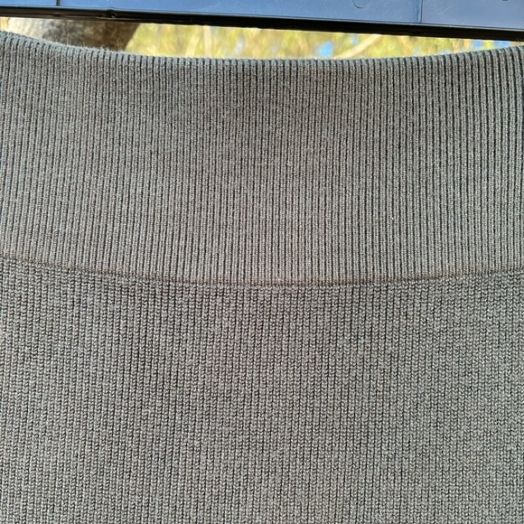 Express midi High waisted ribbed pencil skirt S olive green - Picture 7 of 7